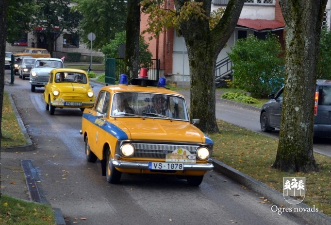 Retro auto Ogrē