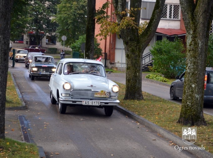 Retro auto Ogrē