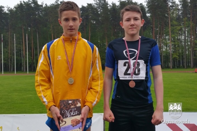 Lastiņš, Sūna un Veinbergs uzvar Valmierā