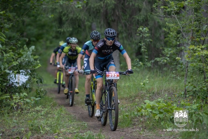 Ar ļoti kuplu dalībnieku skaitu aizvadīts Ikšķiles MTB velobrauciens