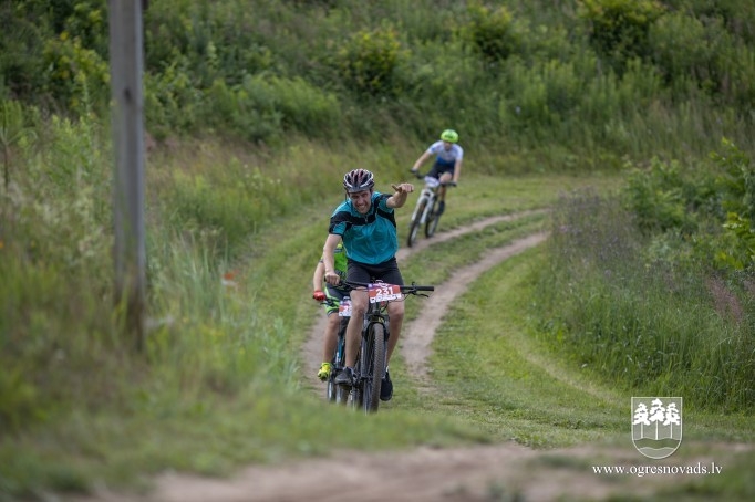 Ar ļoti kuplu dalībnieku skaitu aizvadīts Ikšķiles MTB velobrauciens