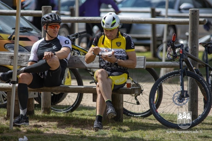 Ar ļoti kuplu dalībnieku skaitu aizvadīts Ikšķiles MTB velobrauciens