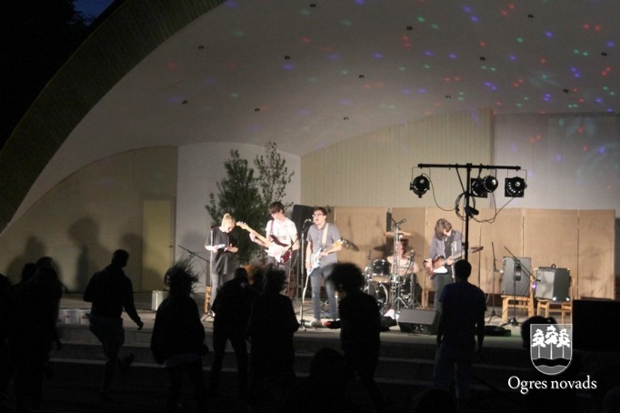 Suntažos noticis rokgrupu festivāls