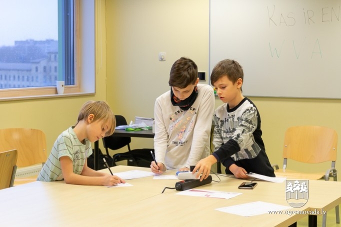 RTU Bērnu un jauniešu universitātes dalībnieki viesojas Rīgas Tehniskajā universitātē!