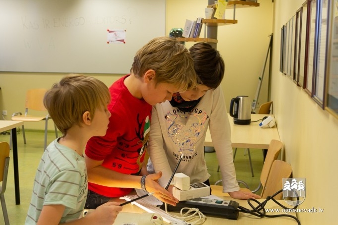 RTU Bērnu un jauniešu universitātes dalībnieki viesojas Rīgas Tehniskajā universitātē!