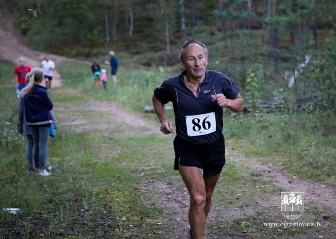Rudens Kalna skrējienā uzvar Heidingere un Bušs