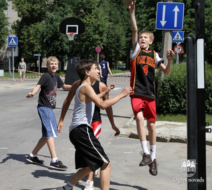 Aizvadīts ielu basketbola čempionāta 1.posms