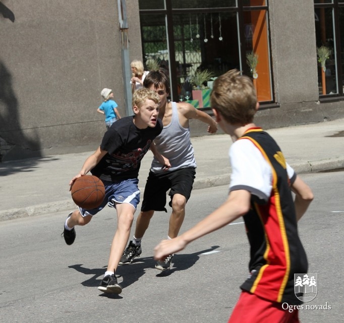 Aizvadīts ielu basketbola čempionāta 1.posms