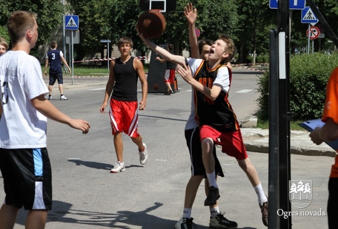 Aizvadīts ielu basketbola čempionāta 1.posms