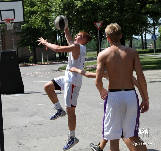 Aizvadīts ielu basketbola čempionāta 1.posms