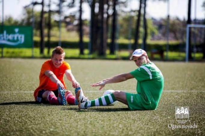 Dienas centrs  „Saime” piedalās minifutbola turnīrā „Seni cup”
