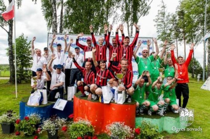Dienas centrs  „Saime” piedalās minifutbola turnīrā „Seni cup”