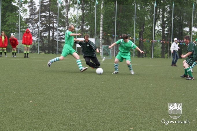 Dienas centrs  „Saime” piedalās minifutbola turnīrā „Seni cup”