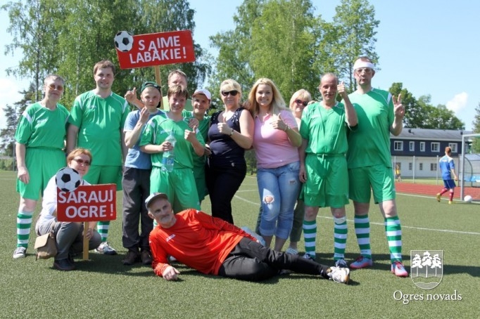 Dienas centrs  „Saime” piedalās minifutbola turnīrā „Seni cup”