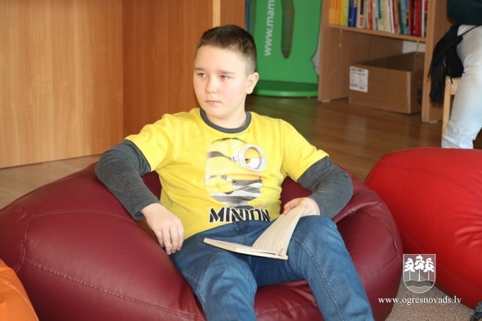 Ogres sākumskola piedalās nacionālās skaļās lasīšanas sacensībās