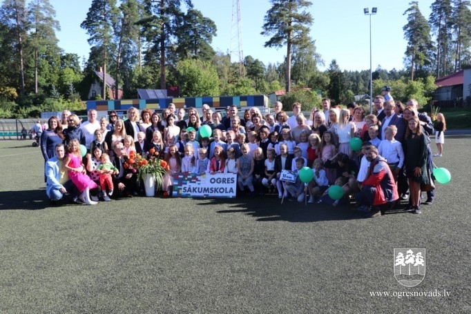 Zinību diena Ogres skolās