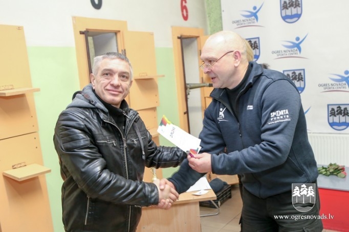 Ziemas kausu šaušanā izcīna Miķelsone un Roņins