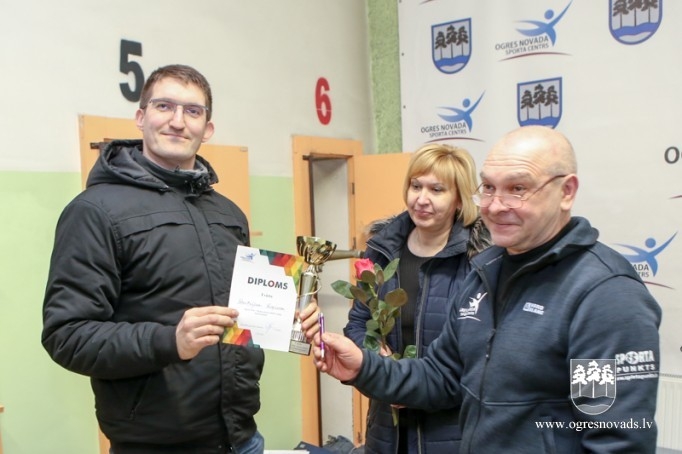 Ziemas kausu šaušanā izcīna Miķelsone un Roņins