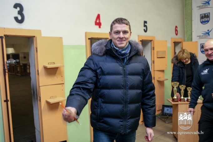 Barikāžu kausu šaušanā izcīna Āris Krošs