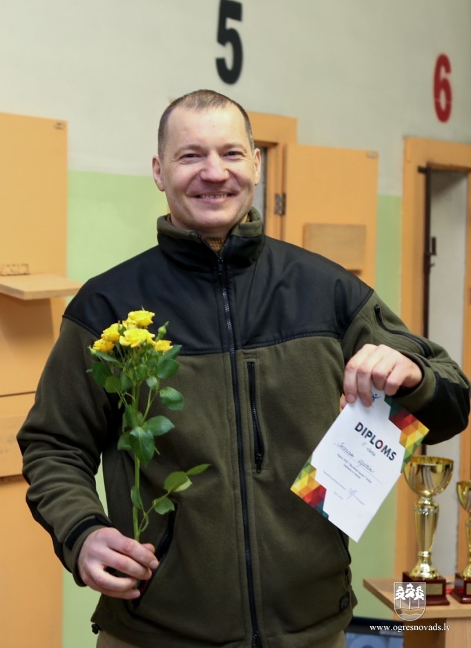 Barikāžu kausu šaušanā izcīna Āris Krošs