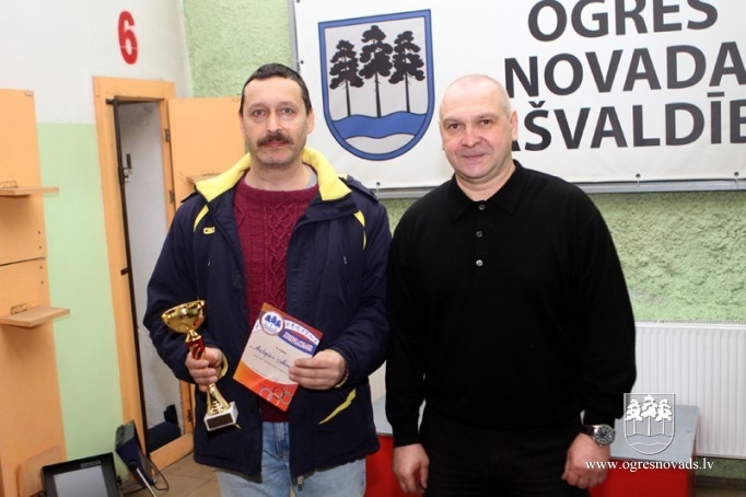 "Barikāžu kausu" izcīna Miķelsone un Leonovičs