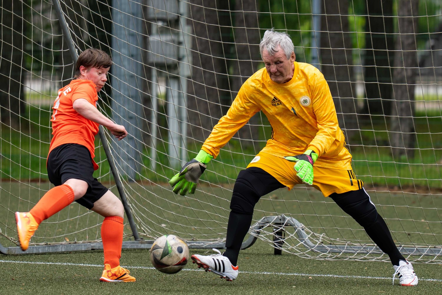 Ogres novada Sociālā dienesta Dienas centra “Saime” futbola komanda mini futbola turnīrā izcīnījusi 3. vietu! “Seni Cup 2025” ir starptautisks mini futbola turnīrs cilvēkiem ar īpašām vajadzībām, kurš noritēja jau 19 gadus pēc kārtas