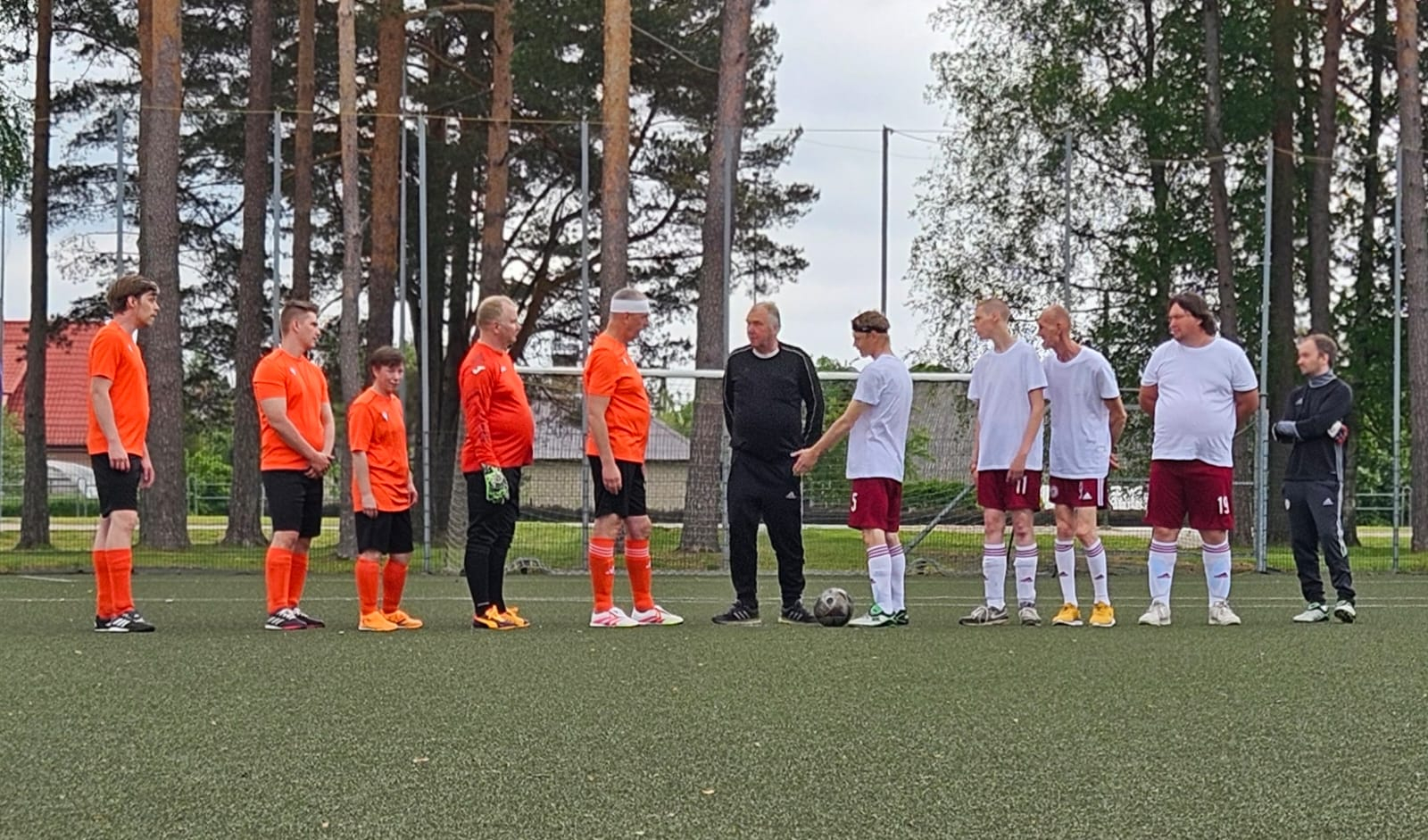 Ogres novada Sociālā dienesta Dienas centra “Saime” futbola komanda mini futbola turnīrā izcīnījusi 3. vietu! “Seni Cup 2025” ir starptautisks mini futbola turnīrs cilvēkiem ar īpašām vajadzībām, kurš noritēja jau 19 gadus pēc kārtas