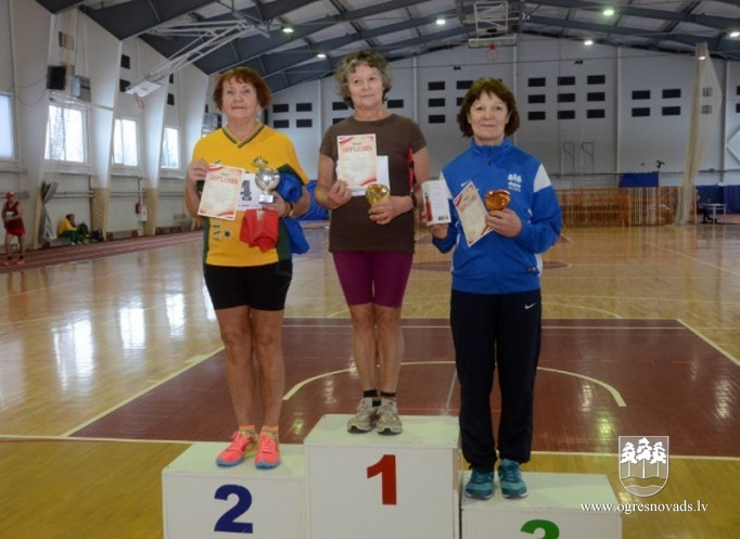 Ogres novada senioriem pieci kausi Jēkabpilī