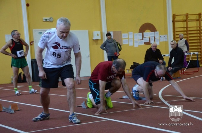 Ogres novada senioriem pieci kausi Jēkabpilī