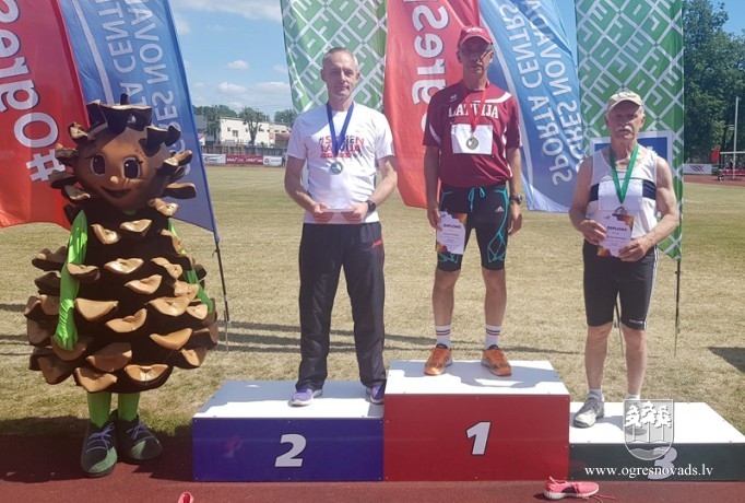 Ogres un Ķeguma senioriem 20 medaļu Ogres čempionātā