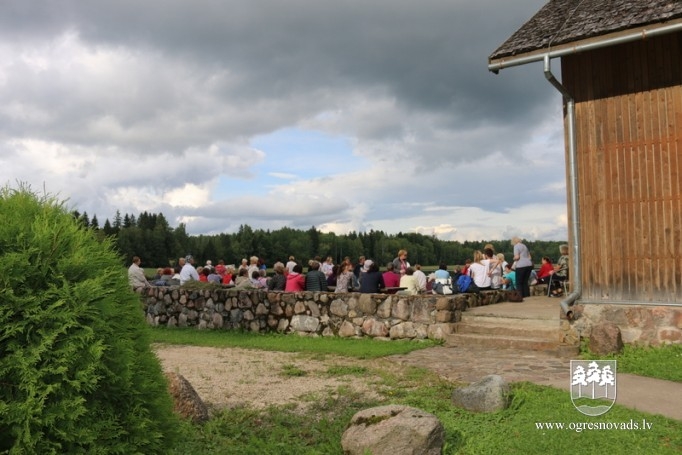 Ogres novada seniori kopā ar Oveselību dodas kopīgā braucienā