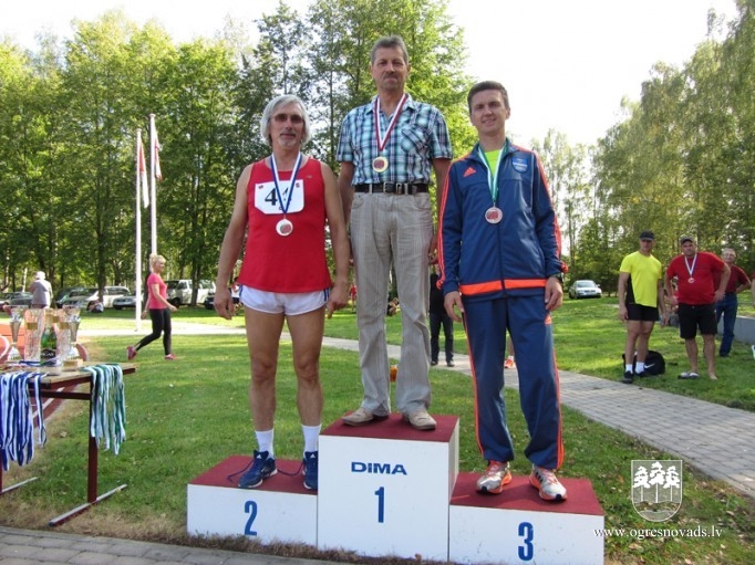 Mūsu vieglatlētikas senioriem septiņas medaļas Latgales čempionātā