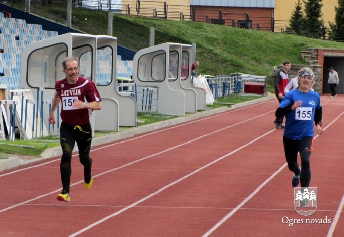 Ogres novada vieglatlētikas senioriem 12 medaļas Liepājā