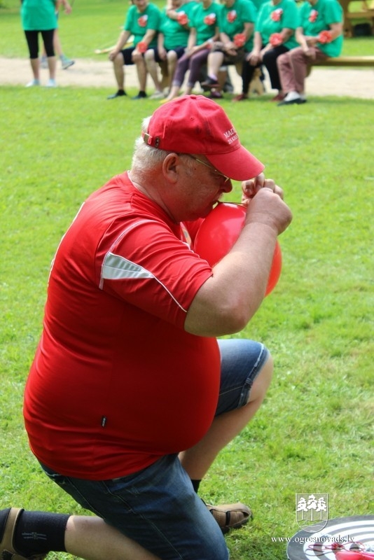 Aizvadītas starppagastu senioru sporta spēles "Kam vēl nav 100, tas var!"