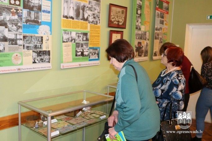 Izstāde "Latvijas Sarkanajam Krustam 100"