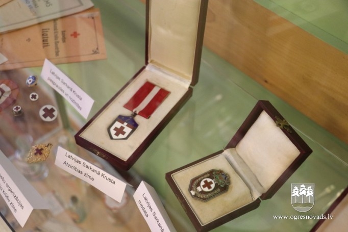 Izstāde "Latvijas Sarkanajam Krustam 100"