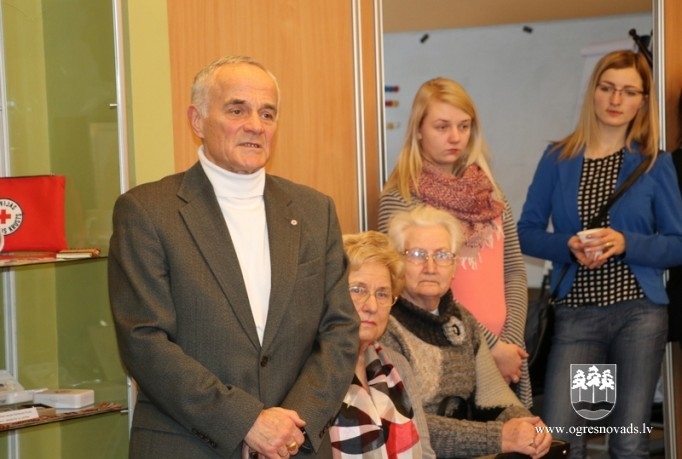 Izstāde "Latvijas Sarkanajam Krustam 100"