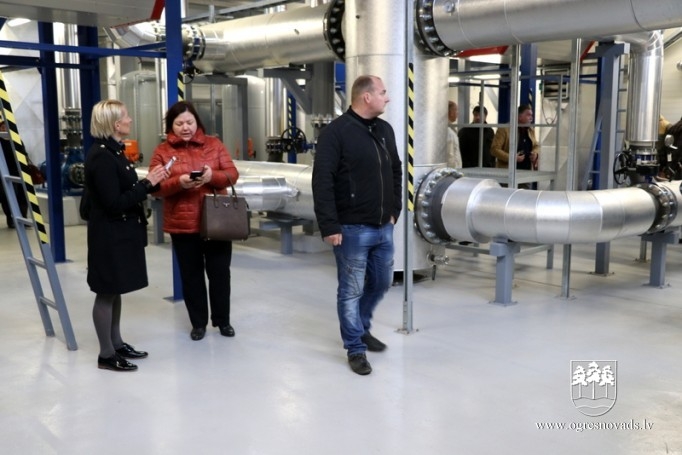 Atklāta šķeldas katlu māja
