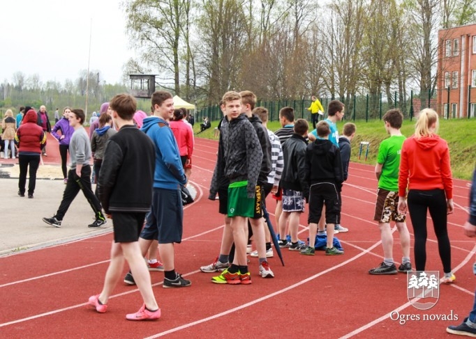 Ogres novada skolu audzēkņiem 82 medaļas vieglatlētikas sacensībās