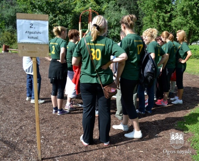 Pirms jaunā mācību gada sporta spēlēs tiekas četru novadu pedagogi