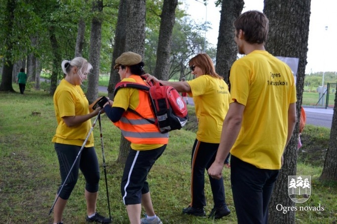 Pirms jaunā mācību gada sporta spēlēs tiekas četru novadu pedagogi