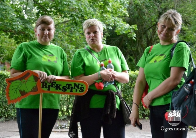 Pirms jaunā mācību gada sporta spēlēs tiekas četru novadu pedagogi