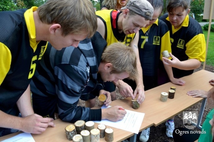 Pirms jaunā mācību gada sporta spēlēs tiekas četru novadu pedagogi