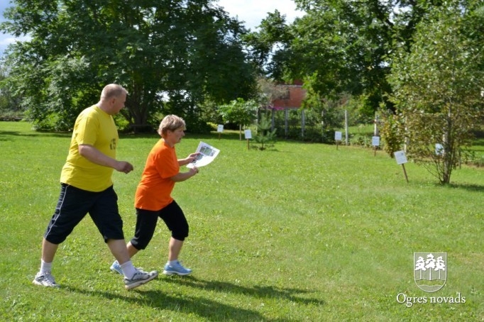 Pirms jaunā mācību gada sporta spēlēs tiekas četru novadu pedagogi