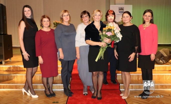 Skolotāji saņem balvu “Gada Skolotājs 2017”