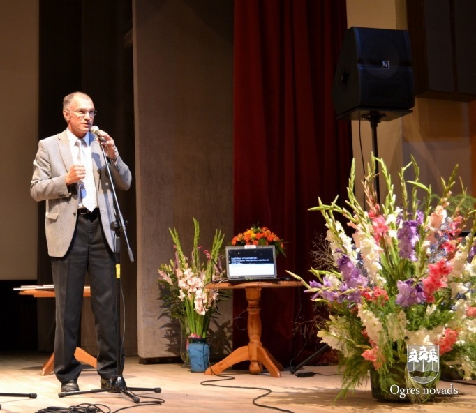 Skolotāju konference