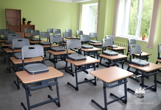 Pašvaldība apseko pilsētas skolas pirms mācību gada sākuma