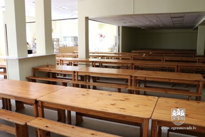 Pašvaldība apseko pilsētas skolas pirms mācību gada sākuma