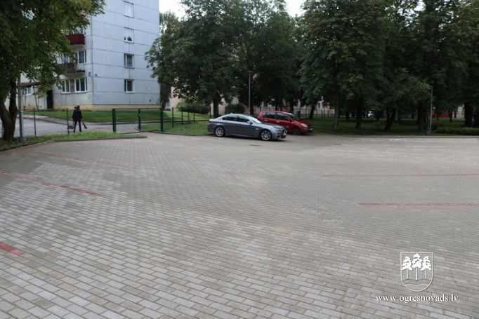 Pašvaldība apseko pilsētas skolas pirms mācību gada sākuma