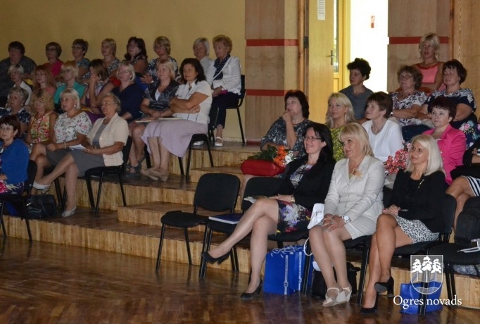 Gaidot jaunu mācību gadu, apspriež izglītības darba aktualitātes